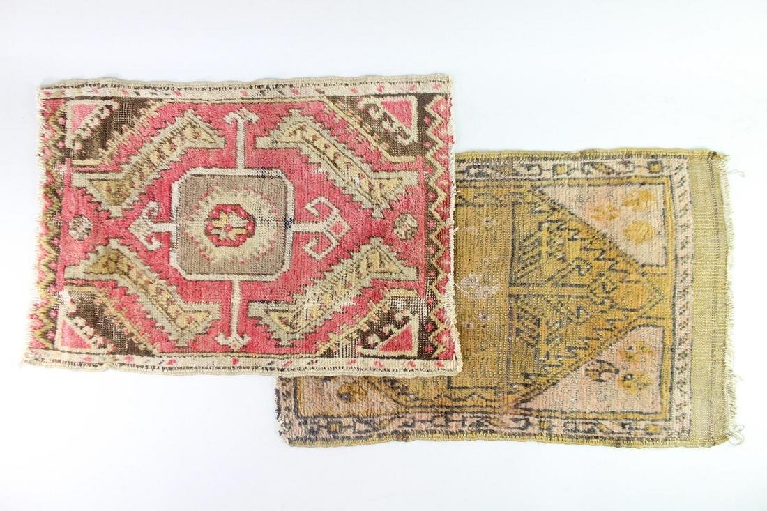 Pair Small Antique Oriental Prayer Rugs in Wool, Arrow (1 of 13)