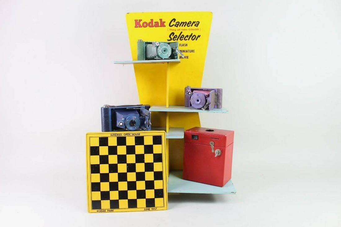 Eastman Kodak Rainbow Hawkeye Folding Cameras Store Display (1 of 20)