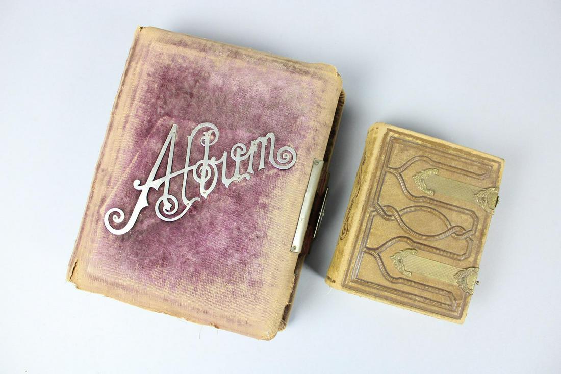 Lot of 2 Antique Photo Albums, Velvet & Leather (1 of 20)