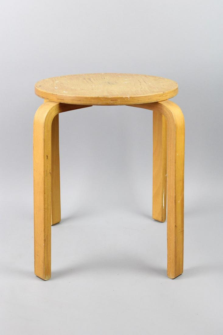 Mid Century Modern Alvar Aalto Bentwood Stool: Mid Century Modern Alvar Aalto Stool. This stool has nice age and patina. It is marked Made in Romania. Dimensions are 17.7 in h x 17.5 in w x 17.5 in d. Condition is good, minor spots to the top. Ple
