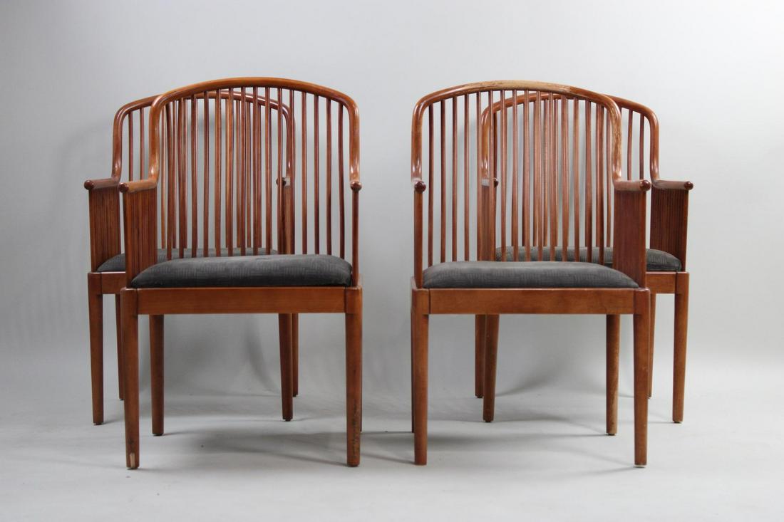 Set of 4 Knoll Davis Allen Exeter Spindle Back Dining Arm Chairs: Set of 4 Knoll Davis Allen Exeter Spindle Back Dining Arm Chairs. Vintage chairs designed by Davis Allen for Knoll Studio. Bent wood top frames the continuous back and arm rests, supported by a copiou