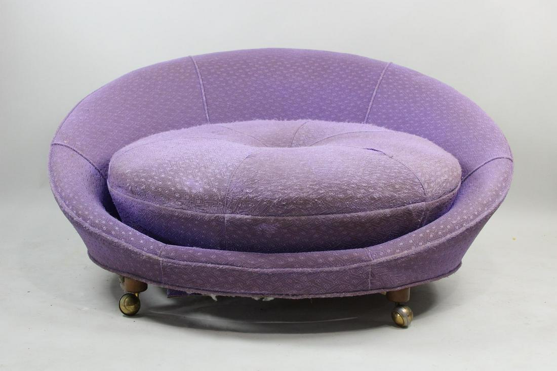 Mid Century Modern Milo Baughman Satellite Chair, Pop Art: Mid Century Modern Milo Baughman Satellite Chair, Pop Art. This is like a flying saucer. It has casters and rolls smoothly. Could use to be reupholstered. Dimensions are 27 in h x 59 in w x 55 in d. C