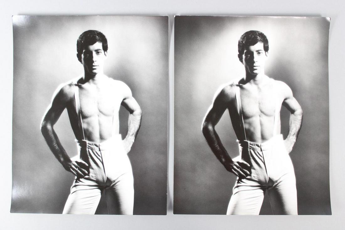 Jack Mitchell Photograph; Ballet Dancers 1960s & 70s: Jack Mitchell, American Photographer 1925- 2013. Lot of 6 B&W photos of dancers. Names include Elliot Feld, William Glassman & Alexandre Belin, and dates are from the 1960s & 70s. Quantity: 6 Size 14 