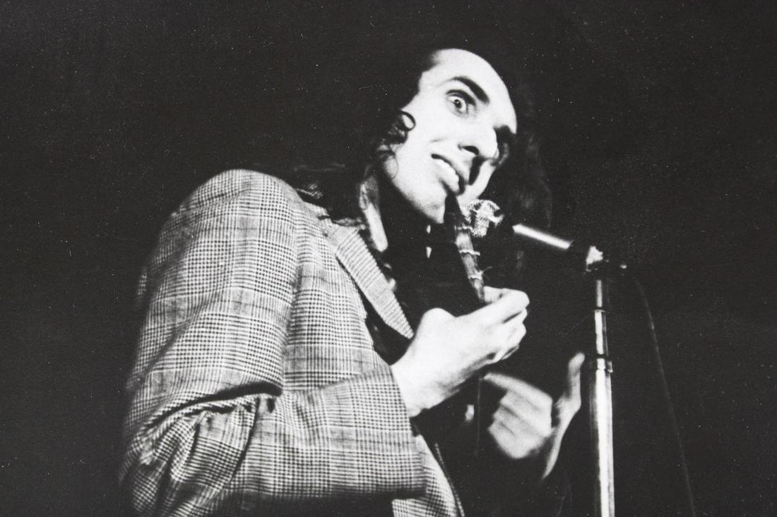 Bill Baron Photographs; Fantastic Photo of Tiny Tim: Bill Baron American Photographer. This lot includes Tiny Tim on stage. Quantity: 1 Size 10 x 8 in Photographer: Bill Baron Photographs from the archive of After Dark and Dance Magazine editor William 
