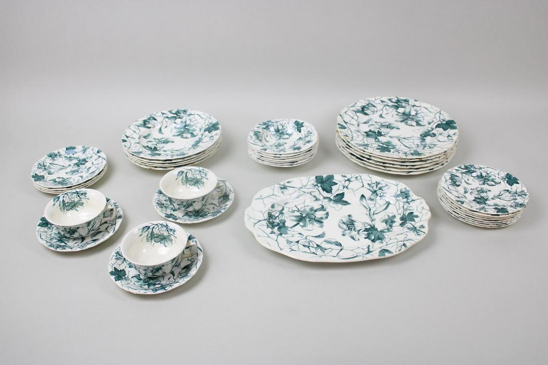 Lot of 37 Green Alfred Meakin Bourbon Lily Transferware Dishes (1 of 19)