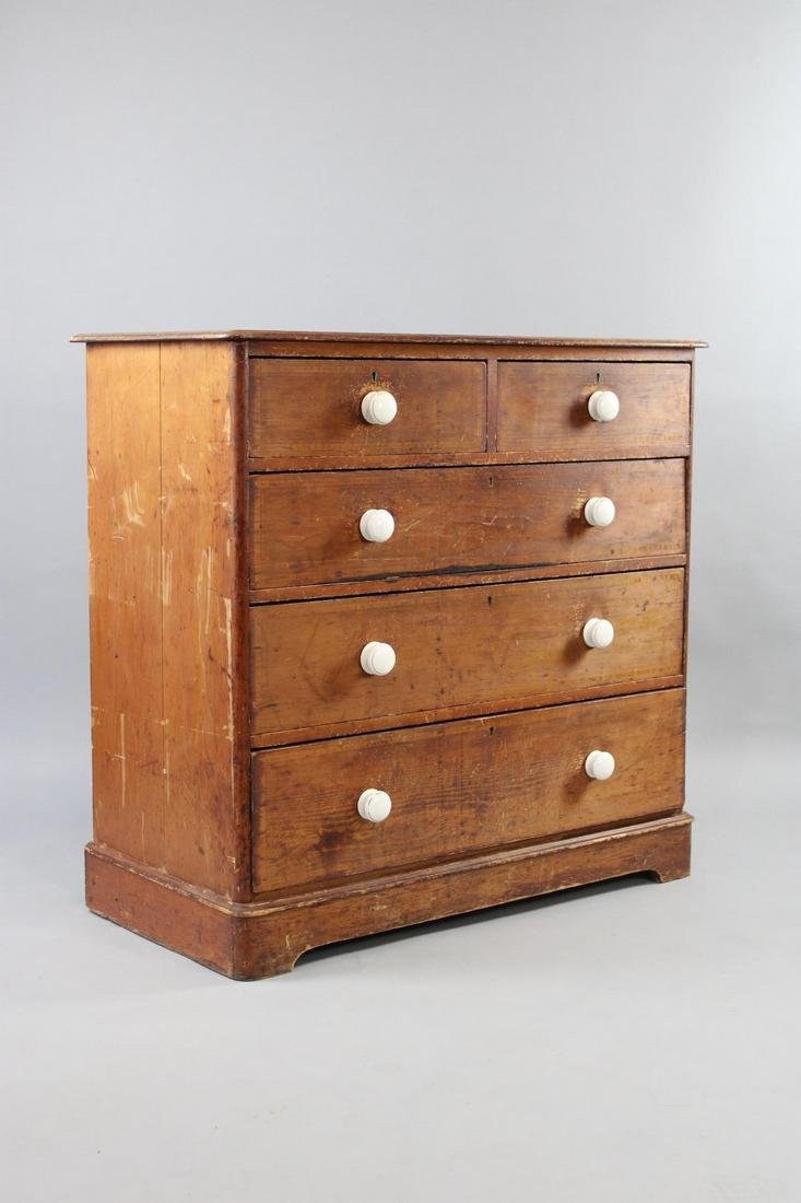 Primitive Wooden Chest of Drawers Porcelain Knobs, Dresser (1 of 17)