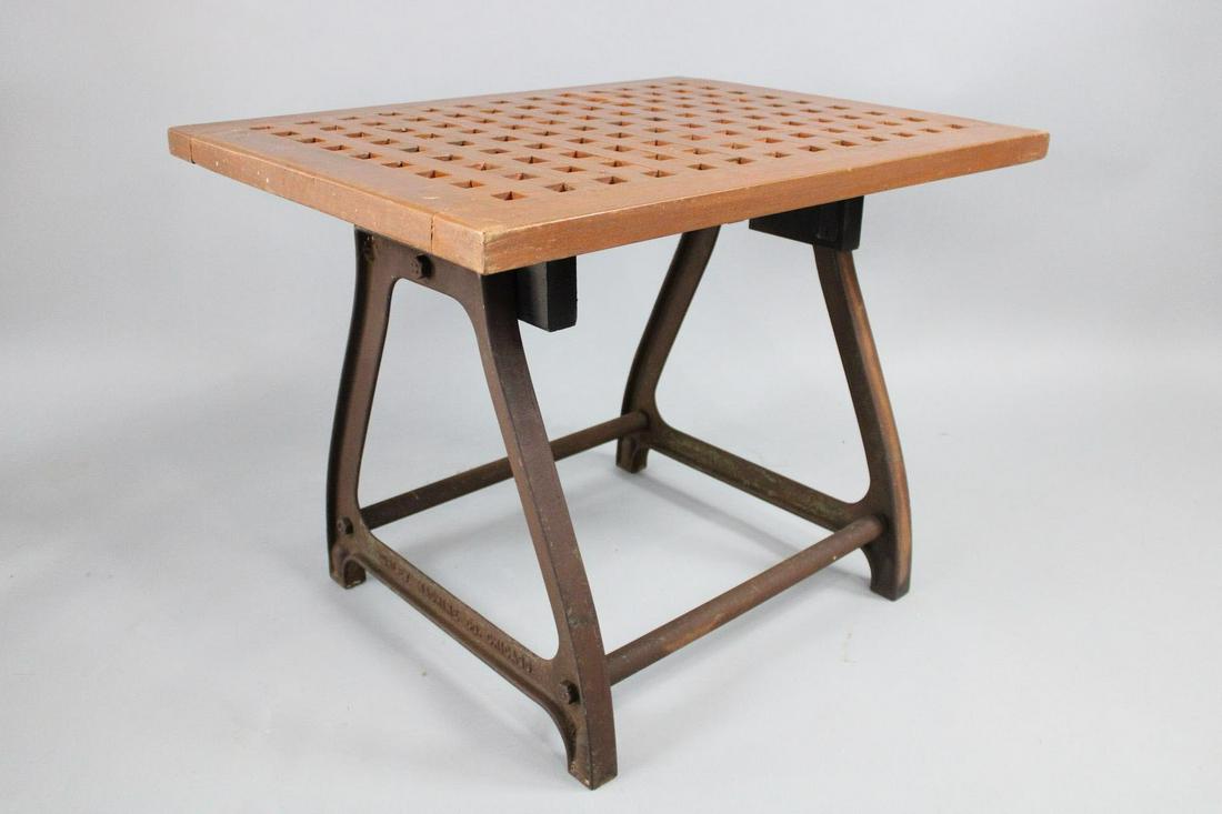 Industrial Wood Grate Top Table w/ Cast Iron Legs Base (1 of 9)