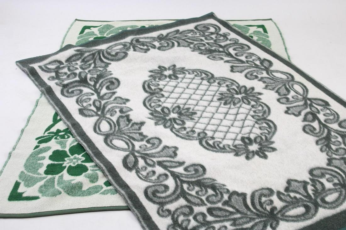 Set of 2 Green and White Wool Throw Blankets (1 of 15)