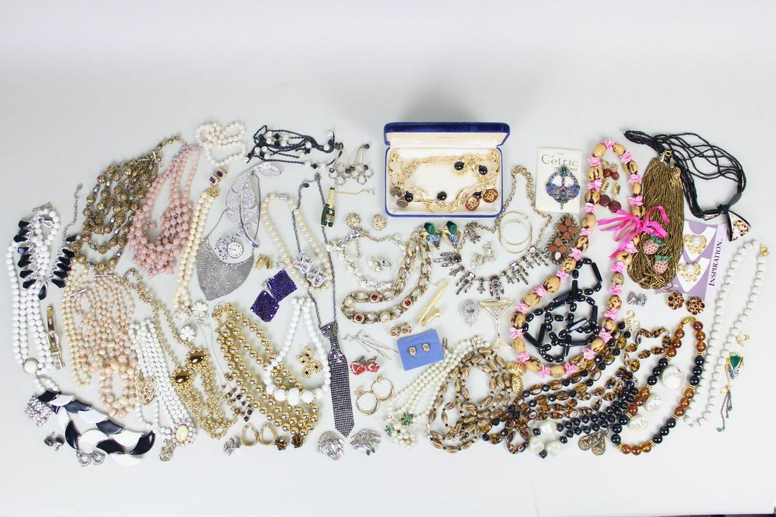 Very Large (approx. 100 Pc) Mixed Metal & Plastic Costume Jewelry Lot (1 of 19)