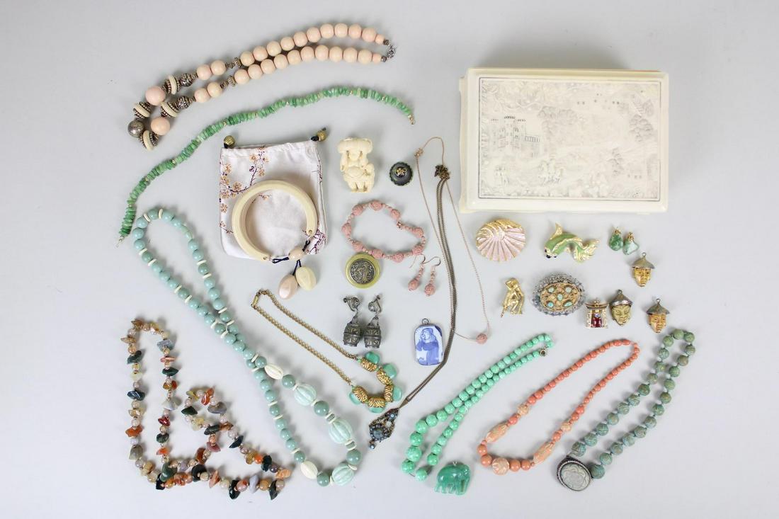 Large 20+ Lot Antique & Vintage Imported Jewelry w/ Celluloid Box (1 of 15)