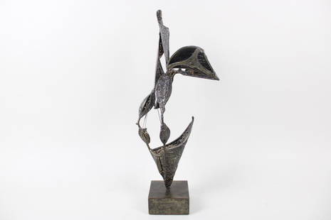 Abstract Surrealist Bronze Table Sculpture: Abstract Surrealist Bronze Table Sculpture. This is a fantastic bronze sculpture in the style of Louise Bourgeois. It has a square metal base and flares out in an organic and expressionistic manner.Di