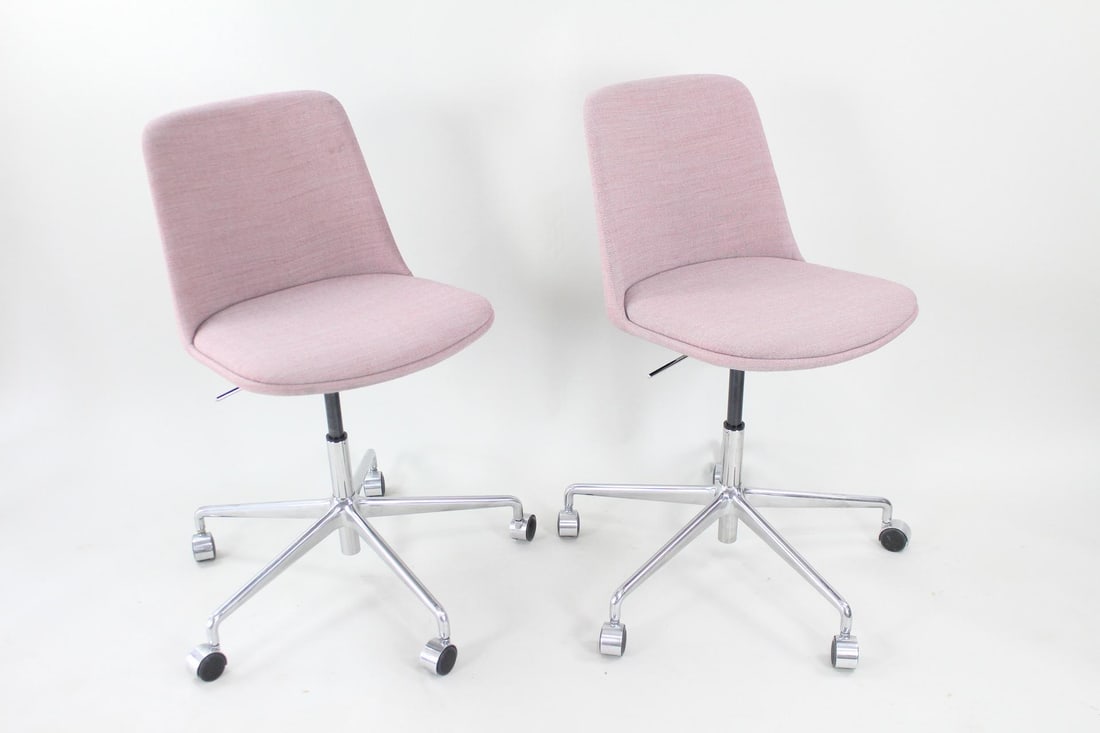 Pair of &Tradition HW 31 Mauve Office Chairs, 3 of 11 (1 of 9)