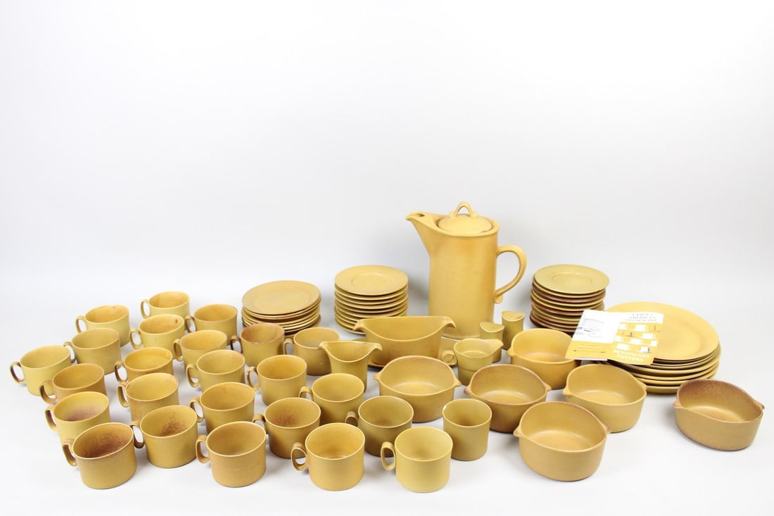 Set of 74 Bennington Pottery Tawny Brown Stoneware Dishes, Plates, Serveware (1 of 20)