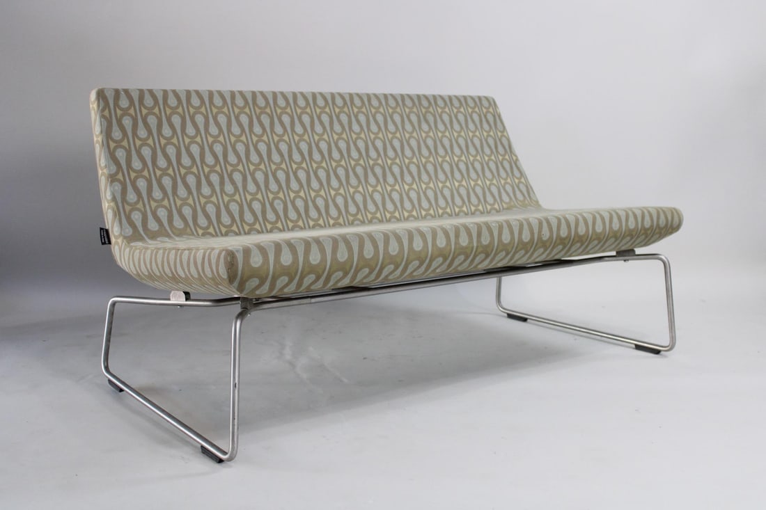 Mod Upholstered Barber & Osgerby 'Superlight' Sofa Bench, Cappellini: Mod Upholstered Barber & Osgerby 'Superlight' Sofa Bench, Cappellini. Bent metal legs in an industrial paperclip style support the upholstered sofa in a blue and yellow retro patterned fabric. Marked