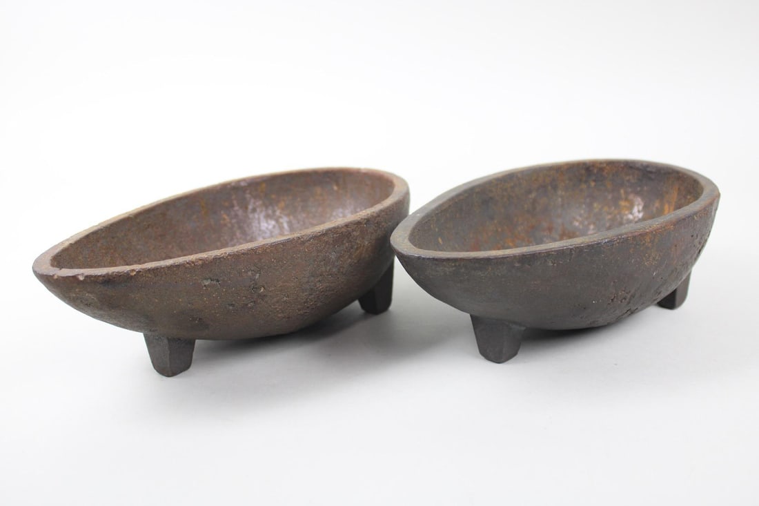 Pair of Cast Iron Easter Egg Cake Molds, Dishes (1 of 8)