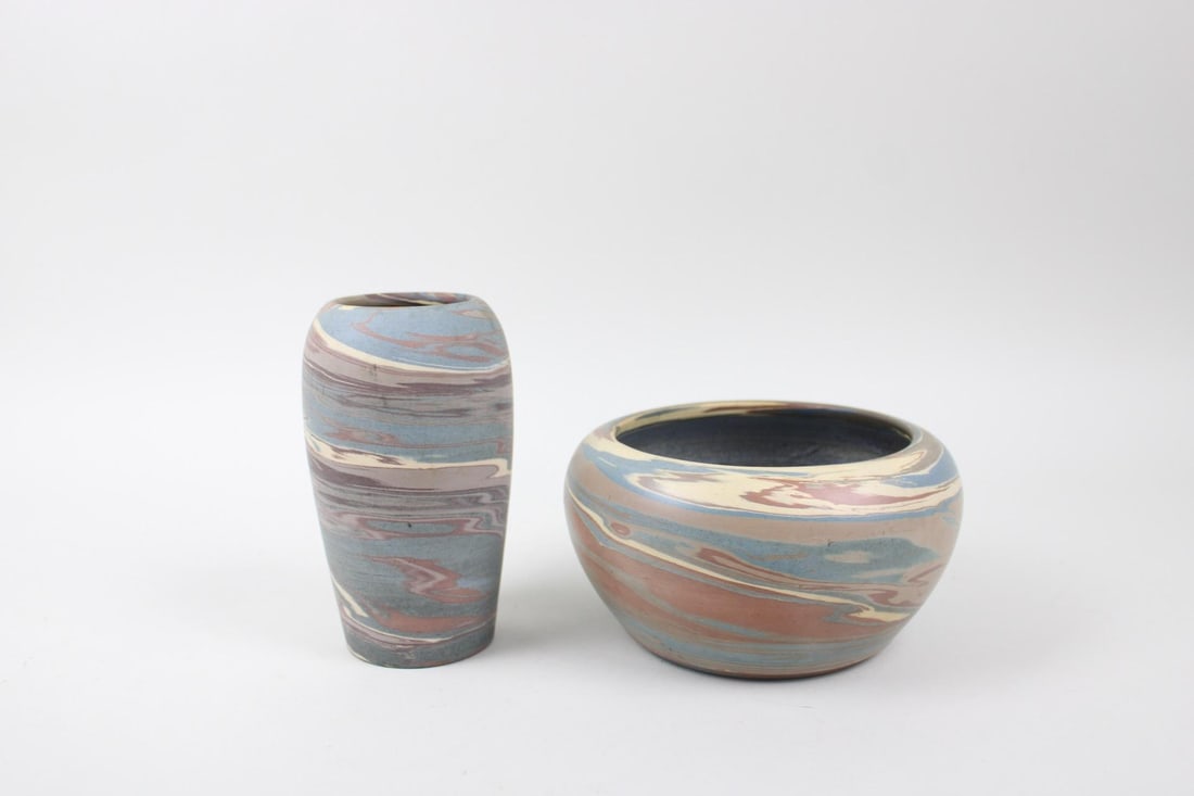 Pair of Niloak Marbled Pottery, Vase & Planter (1 of 12)