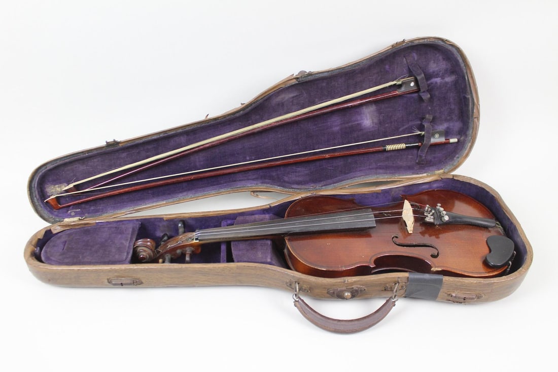 Violin with Bow and Case (1 of 17)