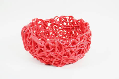 Postmodern Gaetano Pesce Bowl Basket, Senza Fine: Postmodern Gaetano Pesce Bowl Basket, Senza Fine. This large sculptural resin dish is made of thick senza fine strands in a spaghetti nest with flat bottom. No maker's mark, we believe this is by Gaet