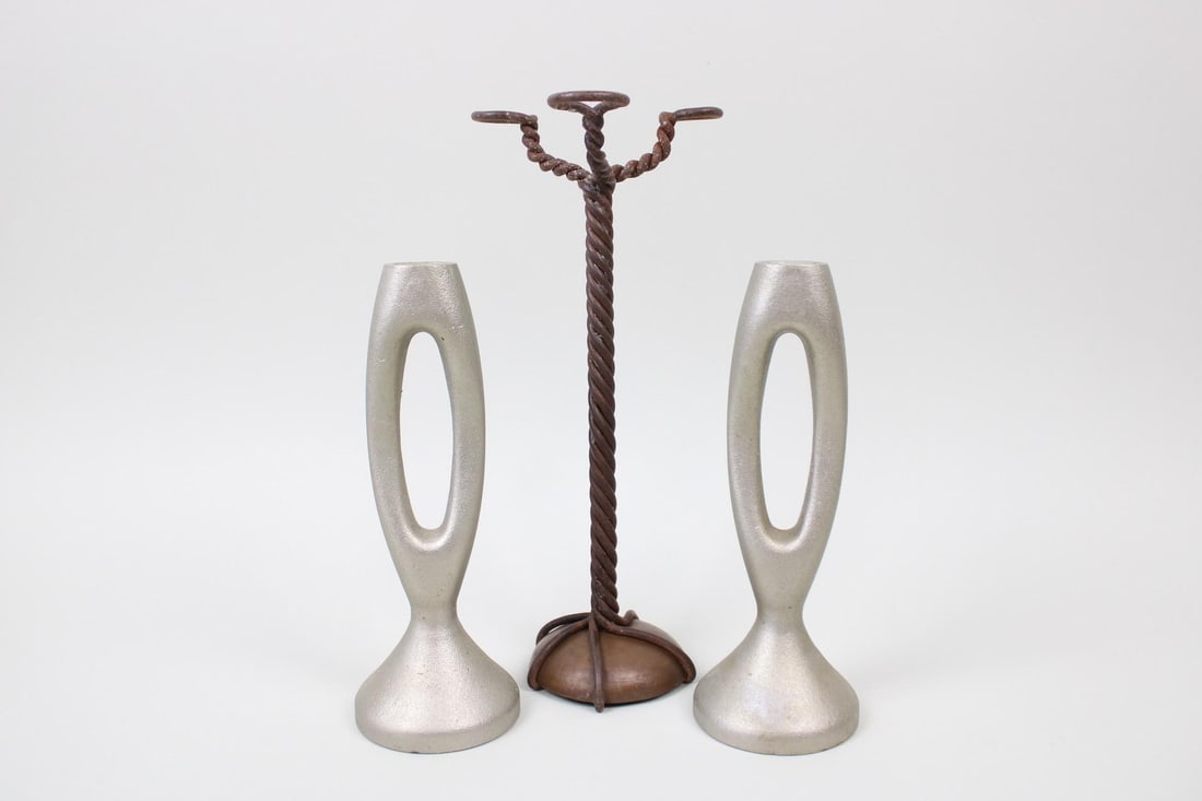 Lot of 2 Candleholders, Postmodern Candlesticks & Twisted Metal Stand (1 of 13)