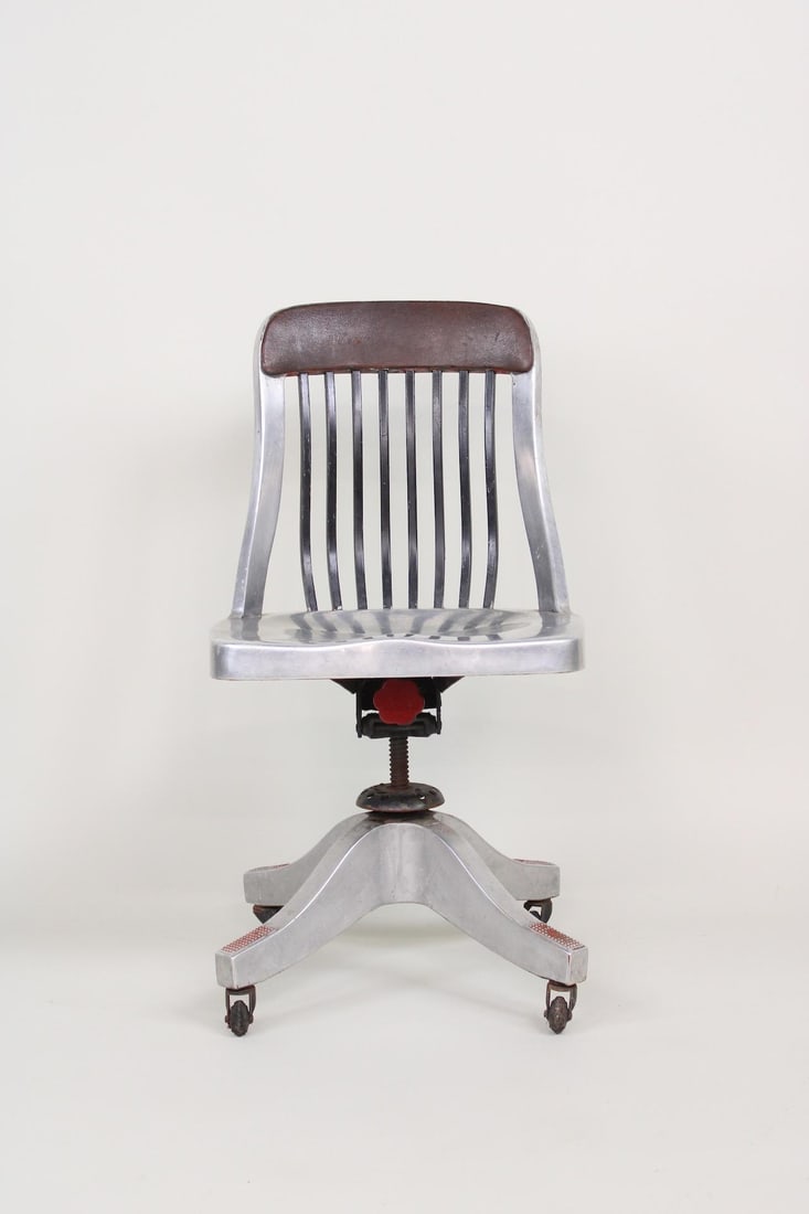 Industrial Aluminum Good Form Swivel Chair (1 of 12)