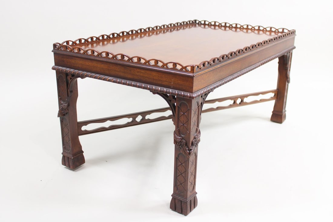 Mahogany Wood Henredon Coffee Table, Natchez Collection (1 of 12)