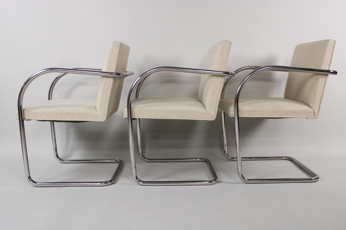 Set of 3 Brno Cream Fabric Tubular Dining Chairs by Knoll: Set of 3 Brno Cream Fabric Tubular Dining Chairs by Knoll. This set of 3 chairs are a tubular Brno chair made by Knoll. There is a Knoll tag on the underside.. Dimensions are 31 in h x 22 in w x 24 in