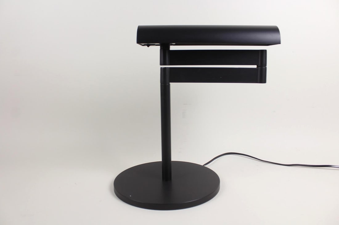 Postmodern Double Articulating Swing Arm Desk Lamp (1 of 10)