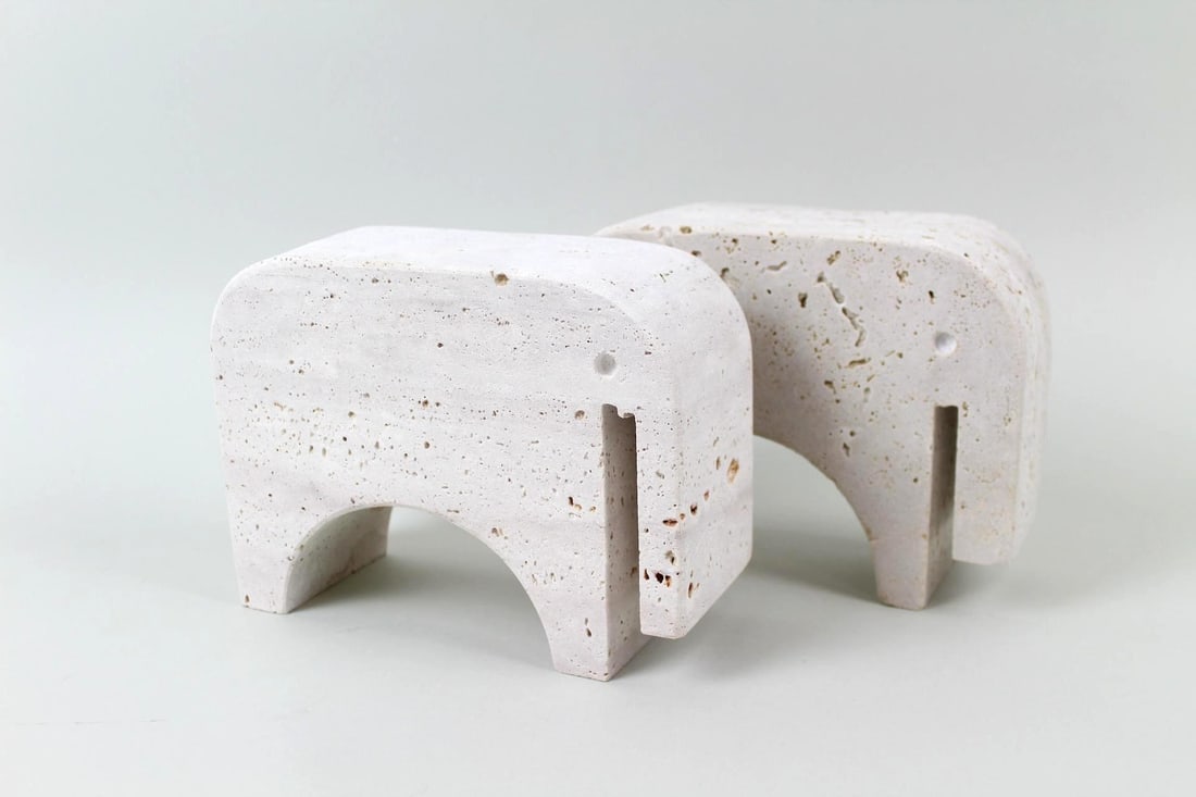 Pair of Mid-Century Modern Travertine Elephant Bookends, Fratelli Mannelli (1 of 10)