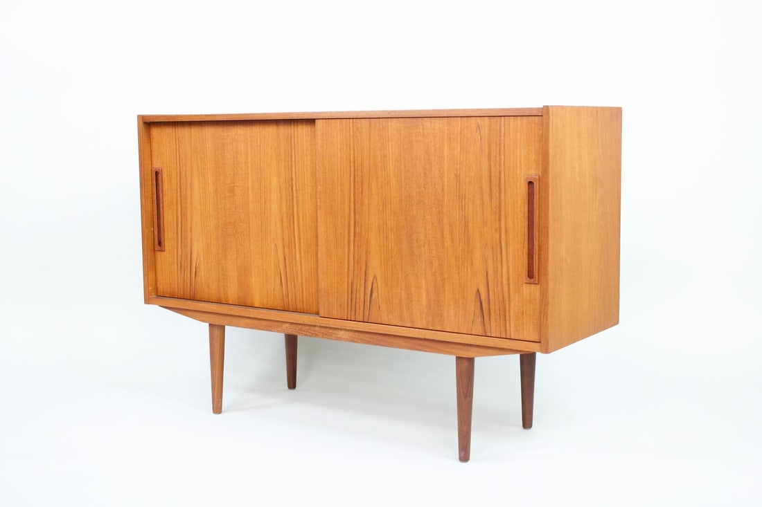 Mid-Century Danish Modern Small Credenza (1 of 11)