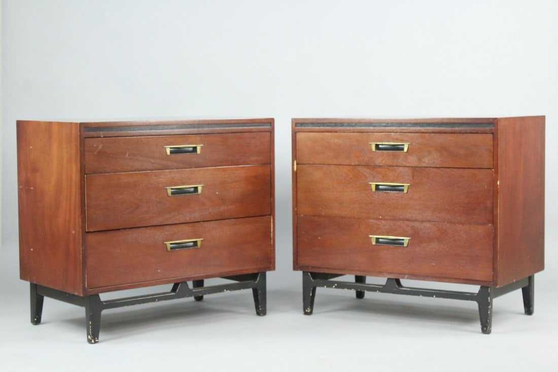 Pair of Mid-Century Modern Dressers, Red Lion Table Co. (1 of 11)