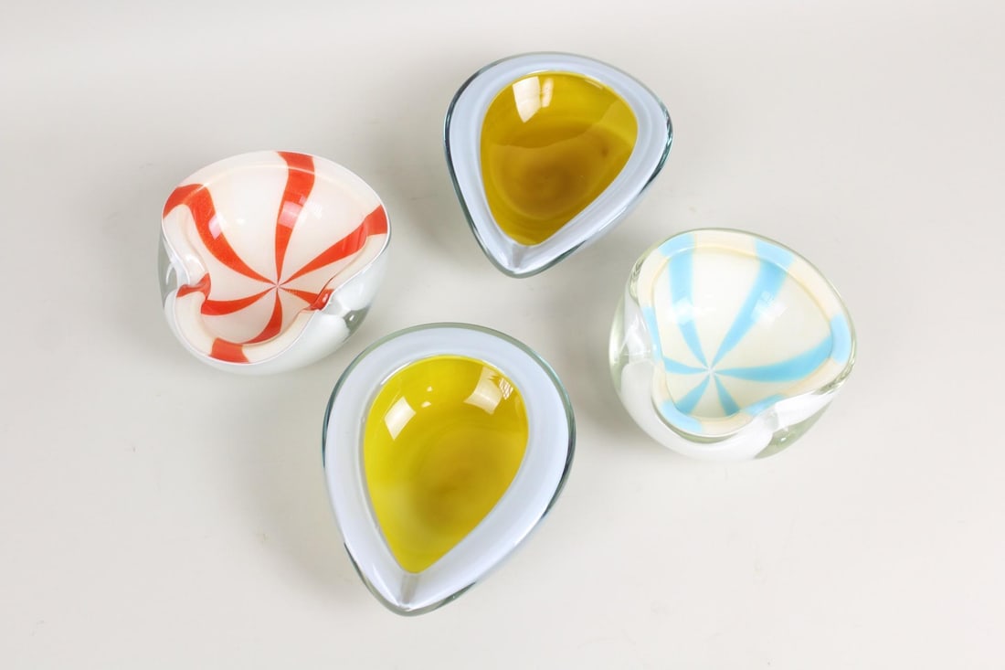 Lot of 4 Blown Glass Ashtray Dishes, Alfredo Barbini (1 of 12)