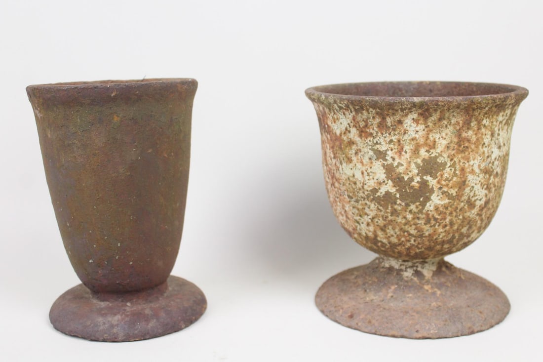 Pair of Cast Iron Mortar Vessels, Garden Planters (1 of 9)