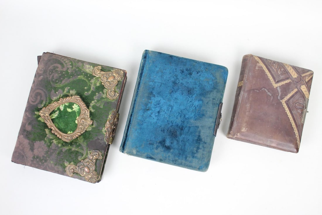 Lot of 3 Antique Photo Albums with Photographs (1 of 18)