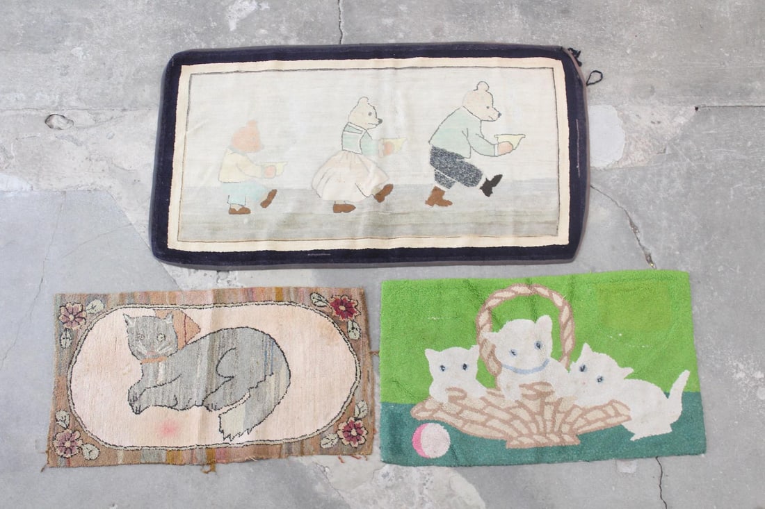 Lot of 3 American Folk Art Hooked Rugs, Cats & Bears (1 of 17)