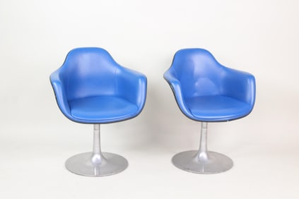 Pair of Mid-Century Modern Fiberglass & Vinyl Chairs, Krueger.