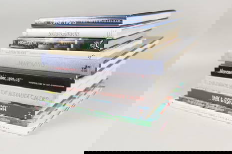 Lot of 11 Art Books, Exhibition Monographs, Catalogues, Gene Davis, Calder, Avery, Mito: Lot of 11 Art Books, Exhibition Monographs, Catalogues, Gene Davis, Calder, Avery, Mito. This collection includes hardcover and paperback editions of books on artists Alexander Calder, Milton Avery, M