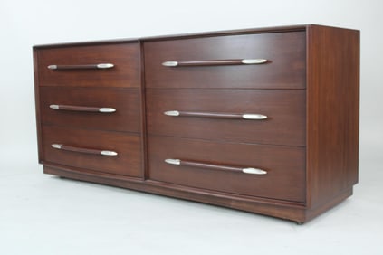 Mid-Century Modern T.H. Robsjohn Gibbings Dresser for Widdicomb