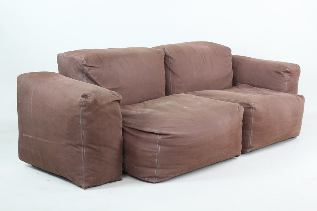 Jasper Morrison 2-Piece 'Superoblong' Sofa for Cappellini Italy: Jasper Morrison 2-Piece 'Superoblong' Sofa for Cappellini Italy. This thick 2-seater sofa has rectangular overstuffed components for the frame and cushion seats, all upholstered in a brown fabric. Mar