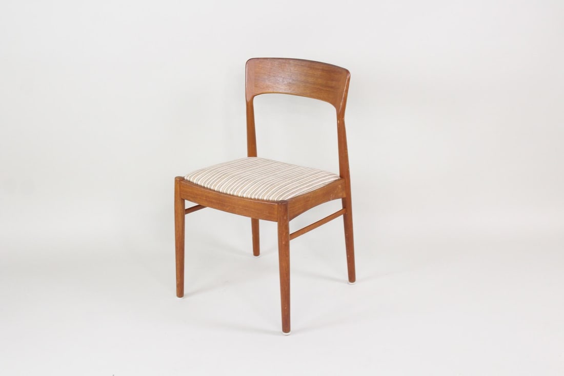 Mid-Century Danish Modern Kai Kristiansen Teak Chair: Mid-Century Danish Modern Kai Kristiansen Teak Chair. This minimalist side chair has a wooden frame with curved back rest and a striped upholstered seat. No maker's mark, we believe this is by Kai Kri