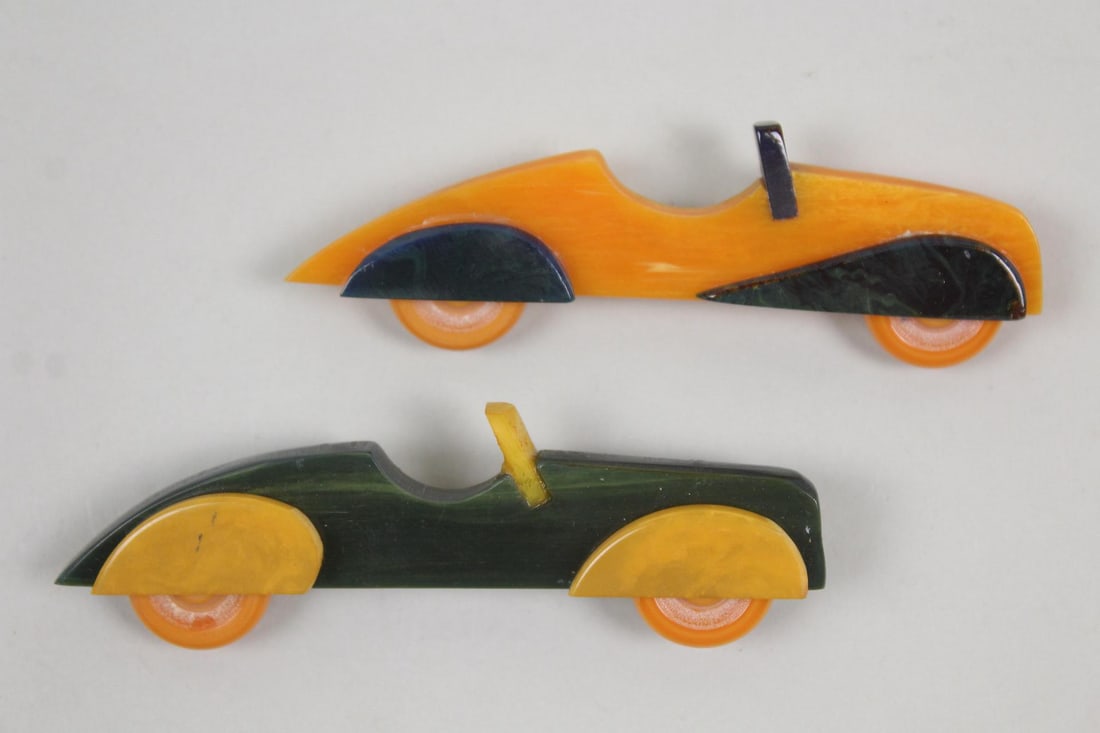 Pair of Handmade Custom Bakelite Car Pins Brooch (1 of 6)