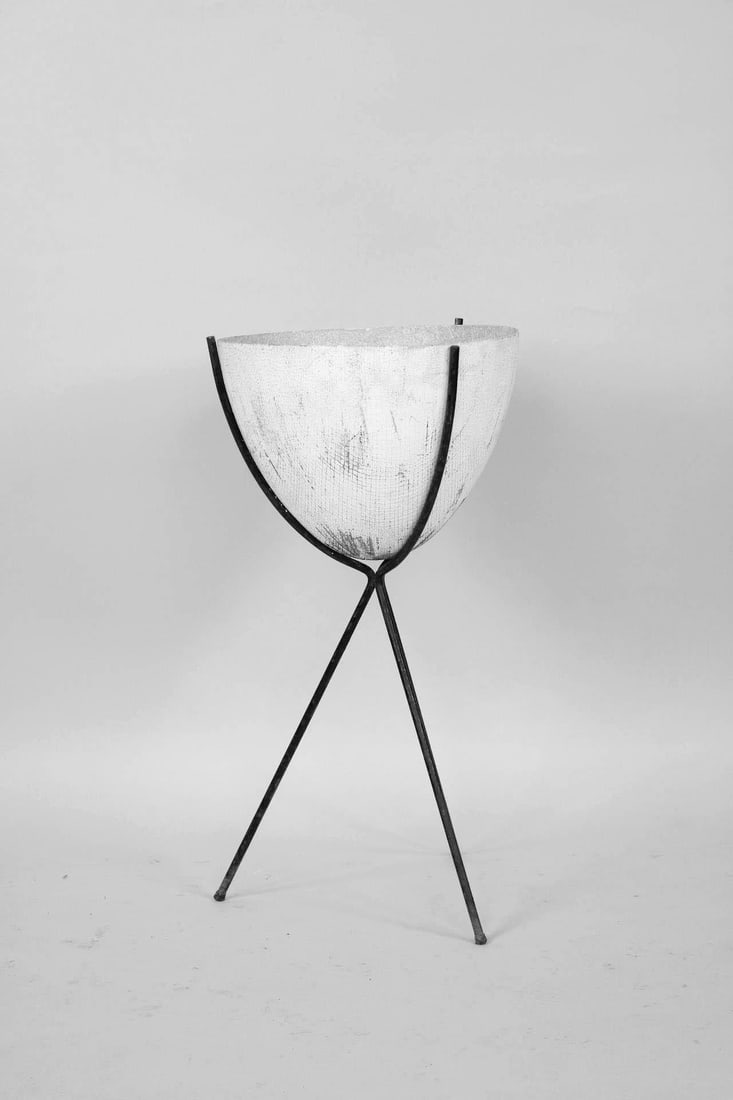 Kimball Fiberglass Floor Bullet Planter Stand (1 of 13)