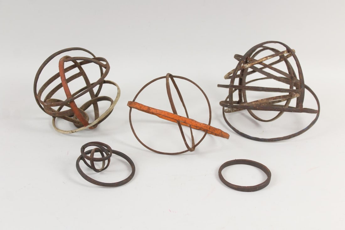 Group of 4 Clark Murray Spherical Iron Sculptures: Group of 4 Modernist Clark Murray Spherical Iron Sculptures. Sculptures made of iron rings, in four variations. Unsigned, by the artist Clark Murray (American 1937-2022.) Dimensions range from 2.25 in