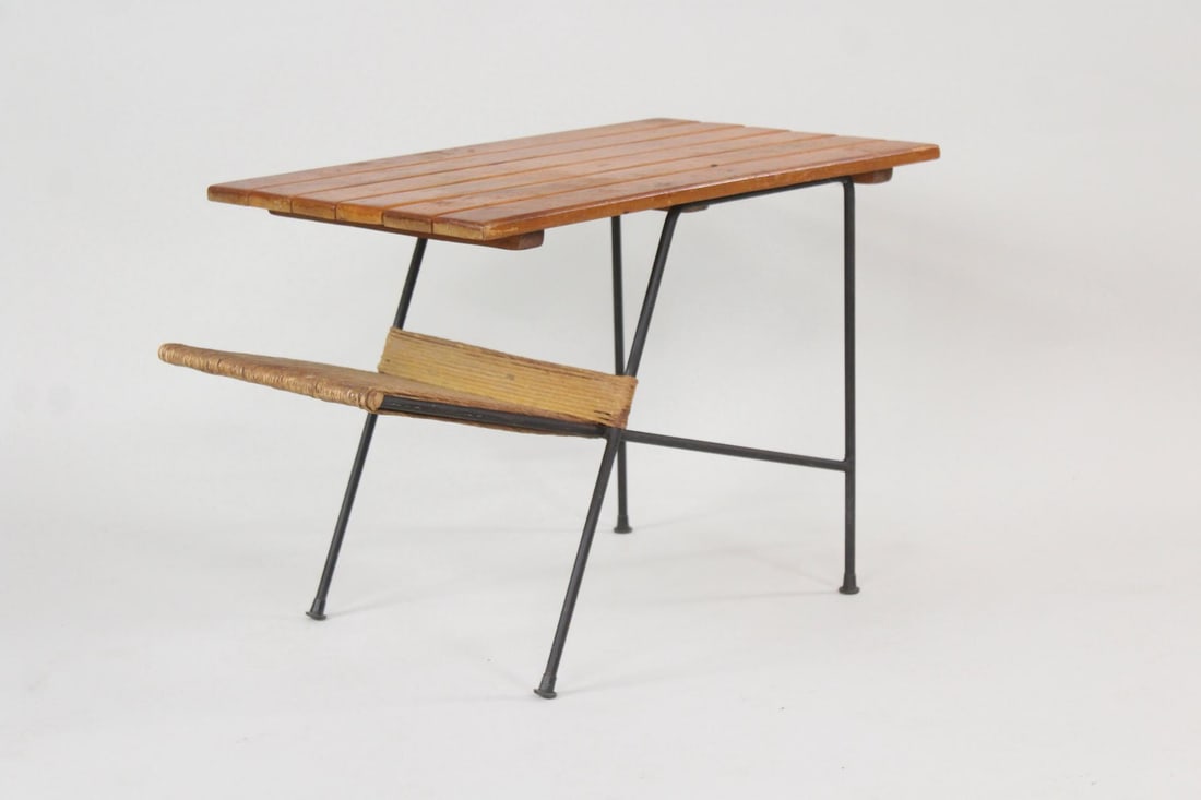 Arthur Umanoff Side Table with Magazine Rack (1 of 13)