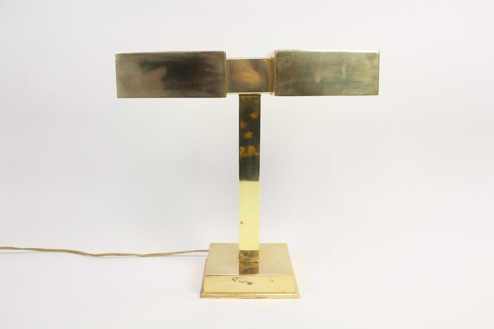 Mid-Century Modern Brass Laurel Banker's Lamp (1 of 10)