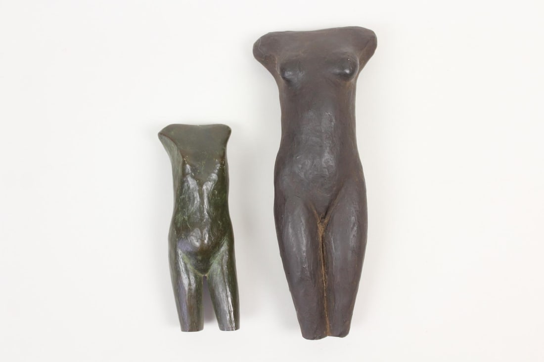 Clark Murray Minimalist Female Nude Bronze Sculpture & Mini Wax Mold: Pair of Clark Murray Modernist Female Nude Torso Figural Sculptures, Bronze & Wax. Two small sculptures of female torsos, one in wax and one in bronze, by the artist Clark Murray (American 1937-2022.)