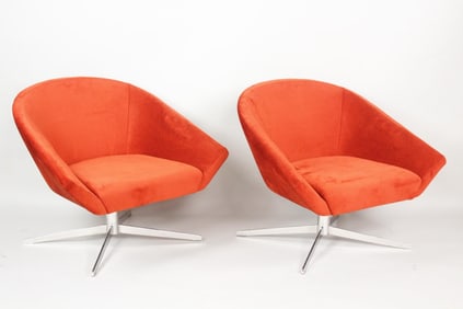 Pair of Bernhardt Modernist Swivel Lounge Chairs, 1 of 3