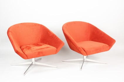 Pair of Bernhardt Modernist Swivel Lounge Chairs, 2 of 3