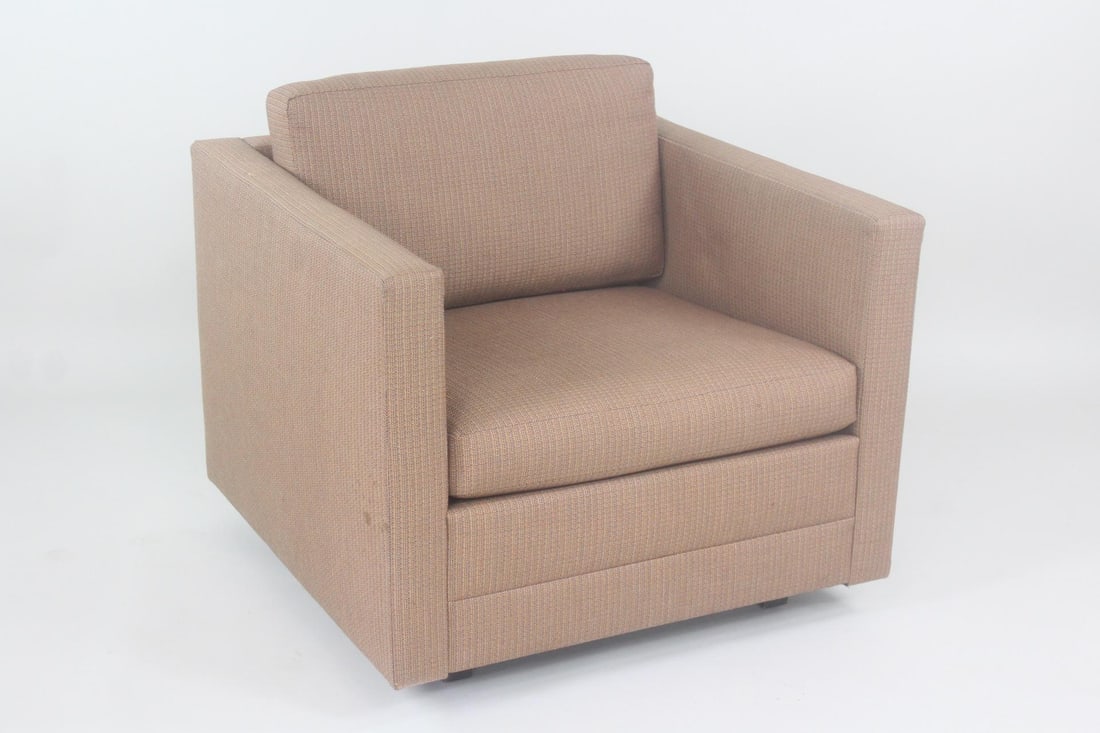 Mid-Century Modern Tweed Cubist Lounge Chair, Cumberland Furniture: Mid-Century Modern Tweed Cubist Lounge Chair, Cumberland Furniture. Versatile chair is upholstered in a brown, orange, blue and beige tweed fabric. With a Cumberland label under the seat cushion. Ther