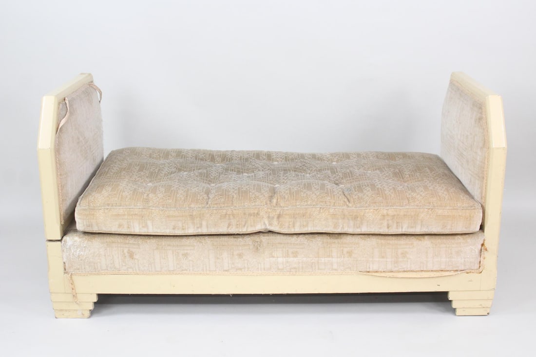 Art Deco Skyscraper Velvet Daybed Chaise Lounge (1 of 12)