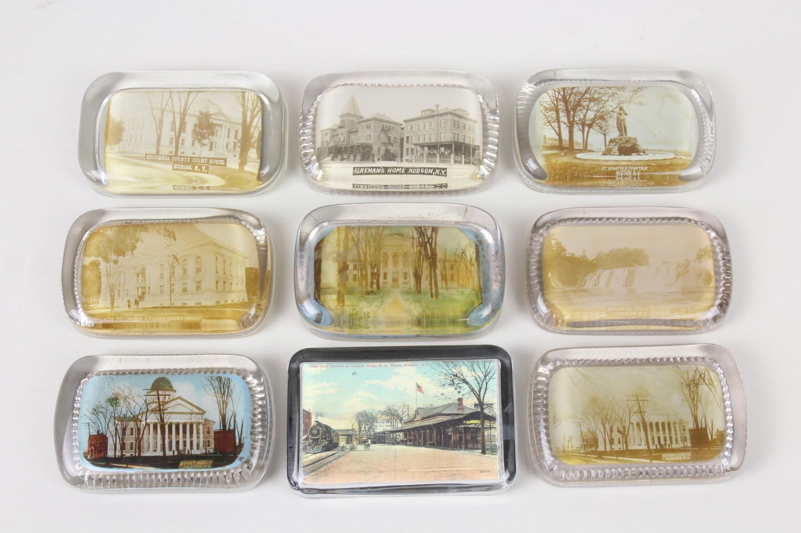 Collection of 9 Hudson NY Glass Souvenir Paperweights (1 of 14)